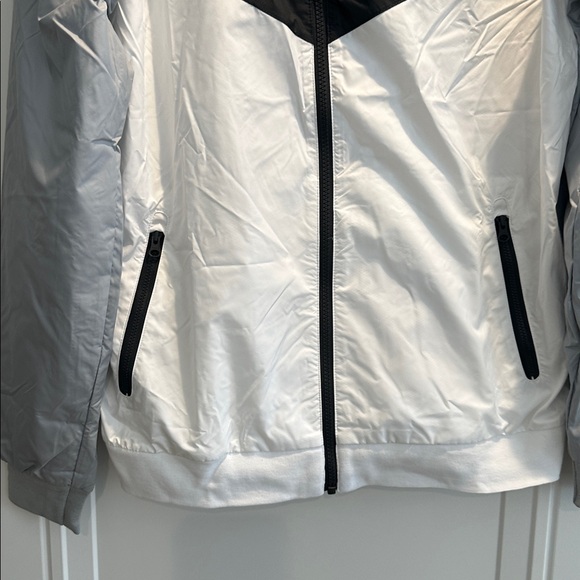 NWT Nike Jacket - Picture 3 of 8